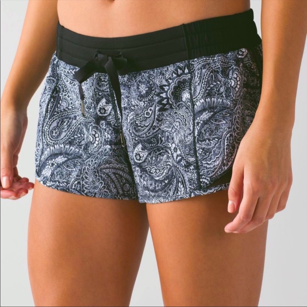 Lululemon hotty hot shorts